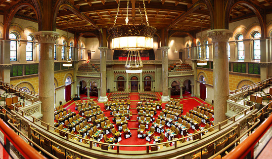 1024px-NewYorkAssemblyChamber.jpg