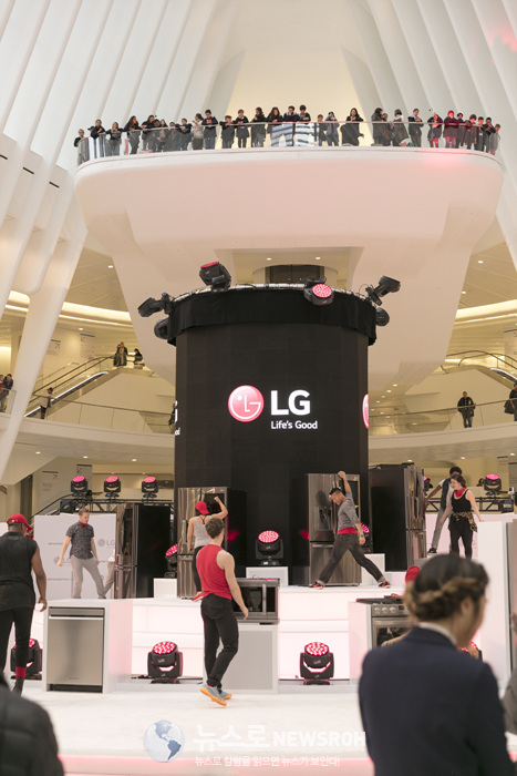 LG InstaView Consumer Activation 00004.jpg