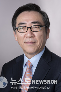 Portrait of Cho Tae-yul.jpg