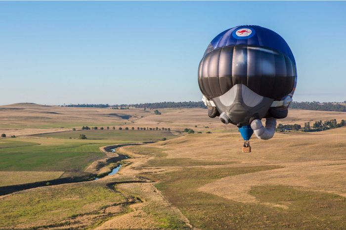 canberra Balloon 2 RAAF helmet.jpg