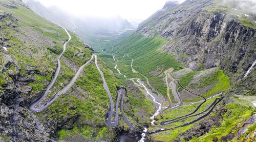 4 Trollstigen Mountain Road 1.jpg