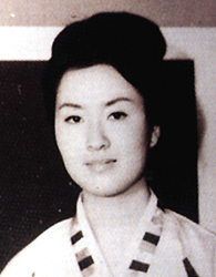 정인숙_1962.jpg