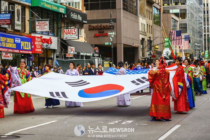 Korean Parade 2017_SNS_022.jpg