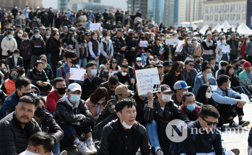 수흐바타르 광장에서 행진하는 대신, 젊은이들이여, 선거에 적극적으로 참여해라.jpg