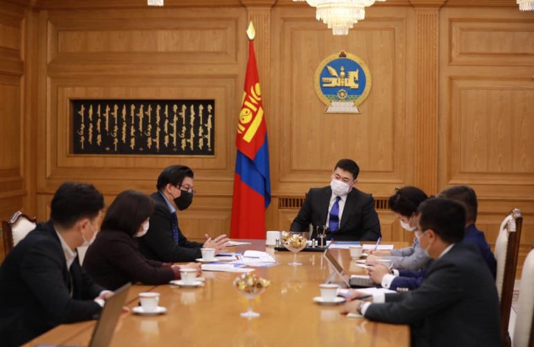 총리는 국제 투명성 기구 몽골 대표와 만나.jpg