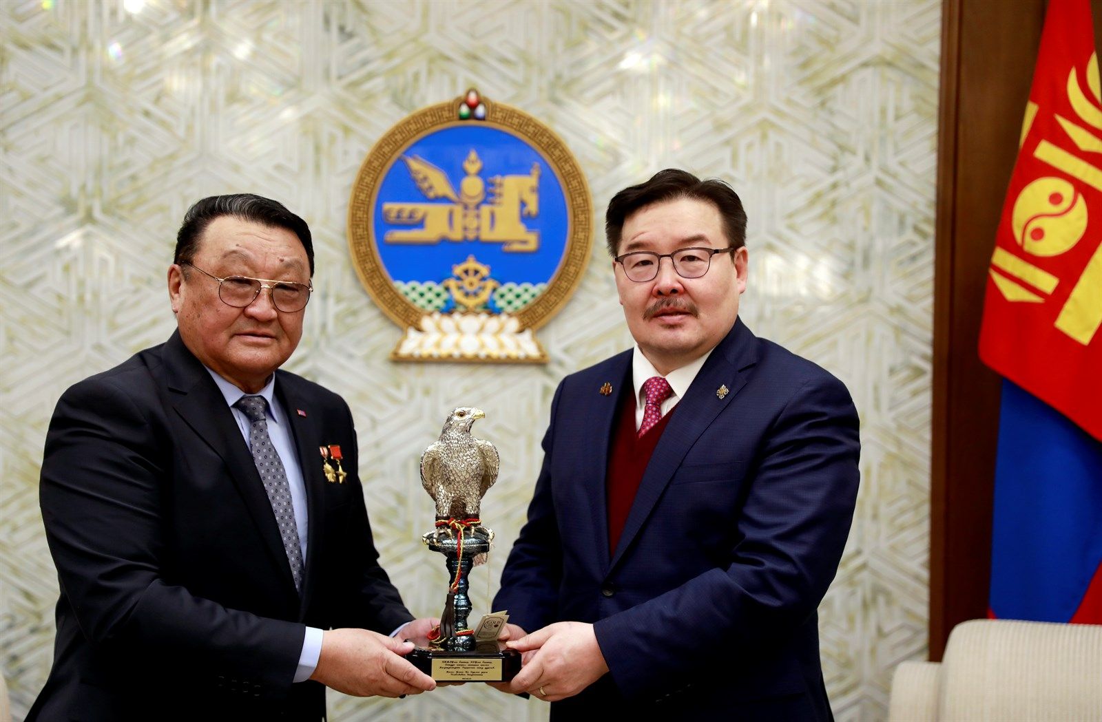 G.Zandanshatar 국회의장, 본인은 몽골인들이 첫 번째 길을 놓은 우주 항로를 여행할 때가 곧 올 것이라고 확신.jpg