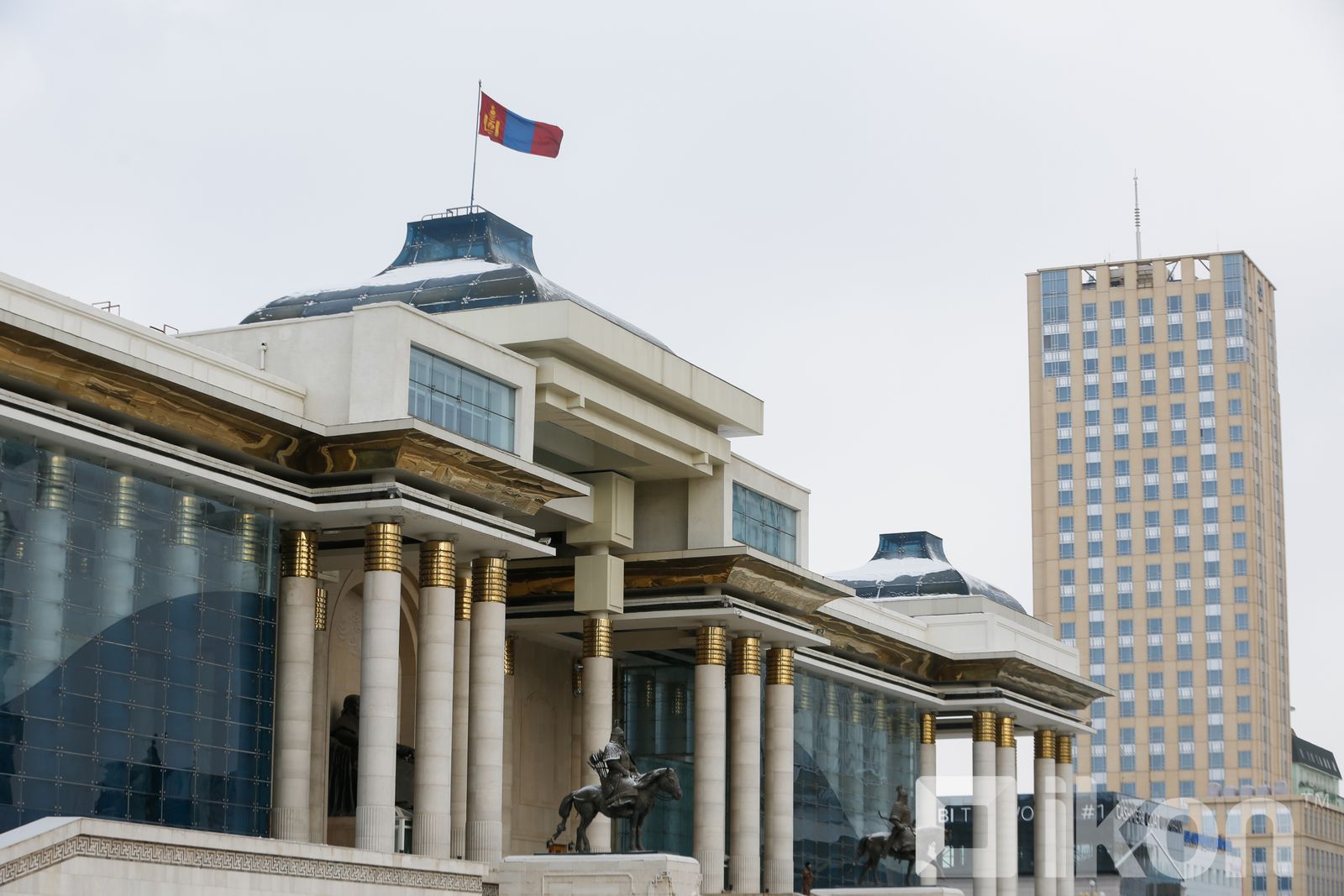 L.Enkhsaikhan, 우리는 아이들을 위한 코로나바이러스 백신을 조기에 주문하는 것에 주의를 기울일 필요가 있어.jpg