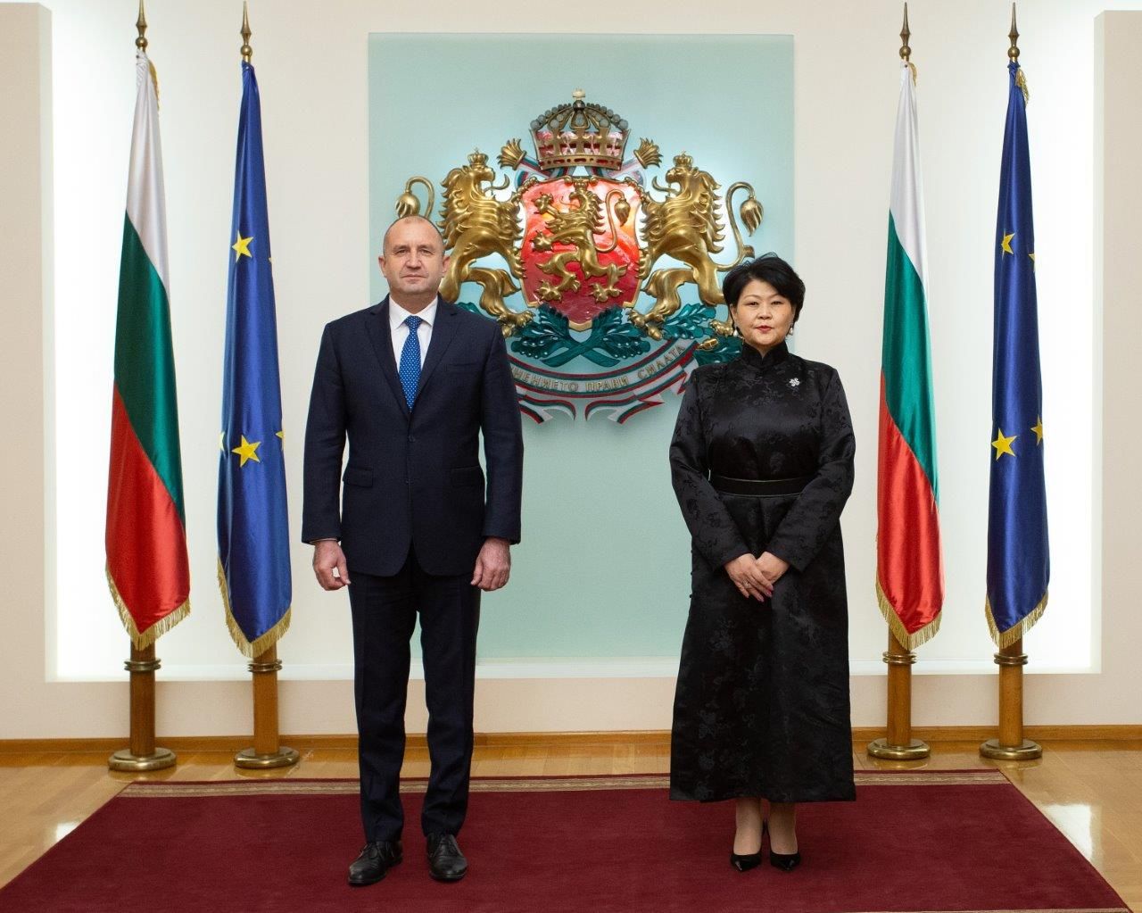 U.Khurelsukh 대통령은 편리한 시간에 불가리아를 방문하도록 초대받아.jpg