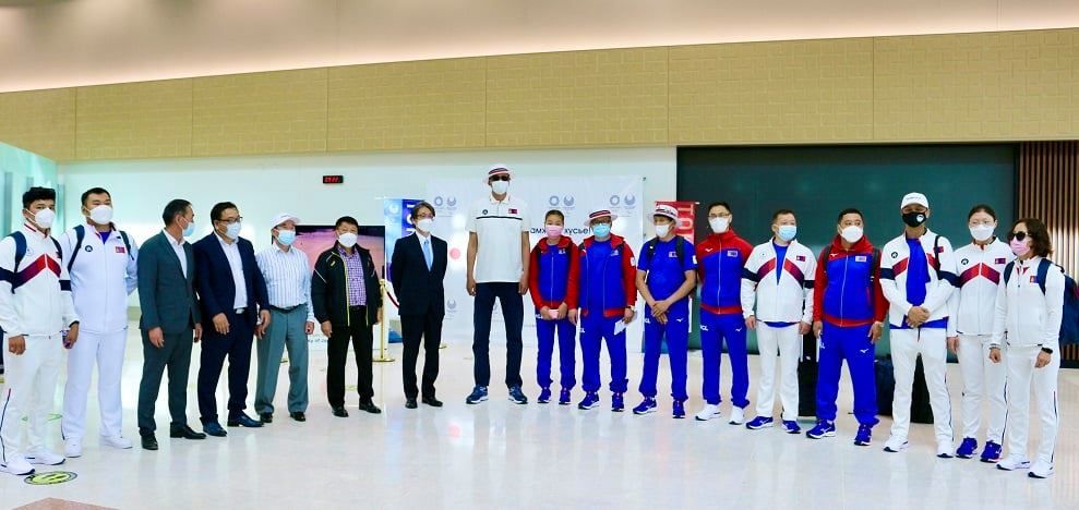 올림픽에 참가하는 몽골 선수단은 오늘 도쿄 출발하여.jpg