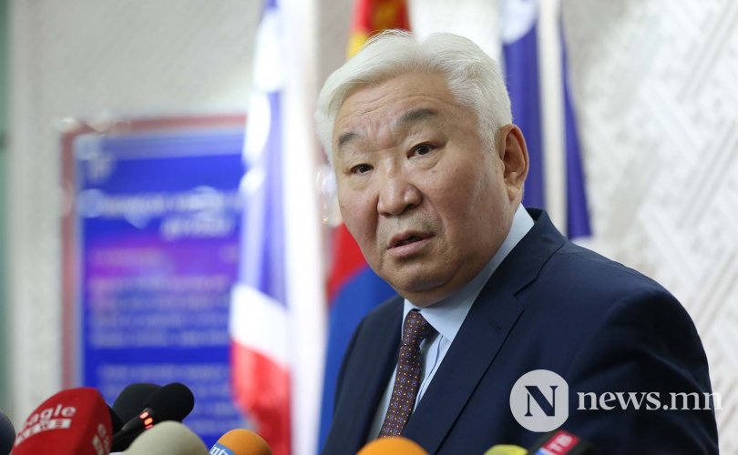 민주당 대표는 S.Erdene이 아니라, M.Tulgat이다.jpg