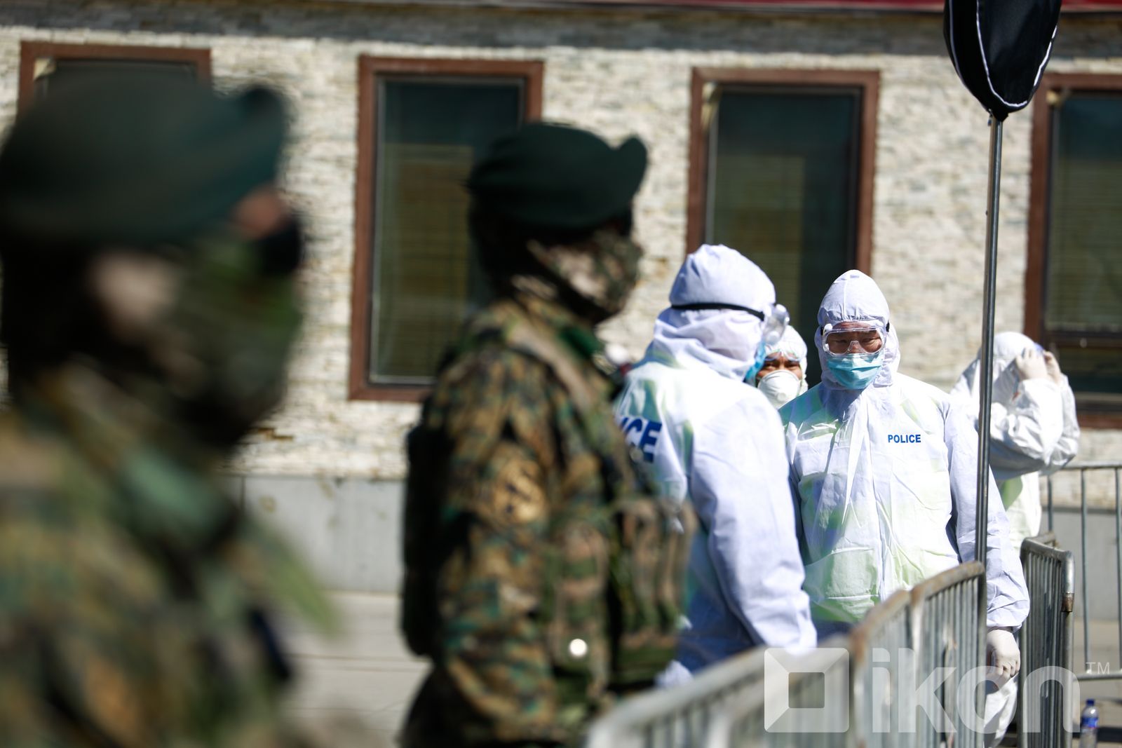 울란바타르에서 915건, 지방에서 723건, 해외 입국자 관련 5건이 신규로 등록되었으며, 10명이 사망하여.jpg