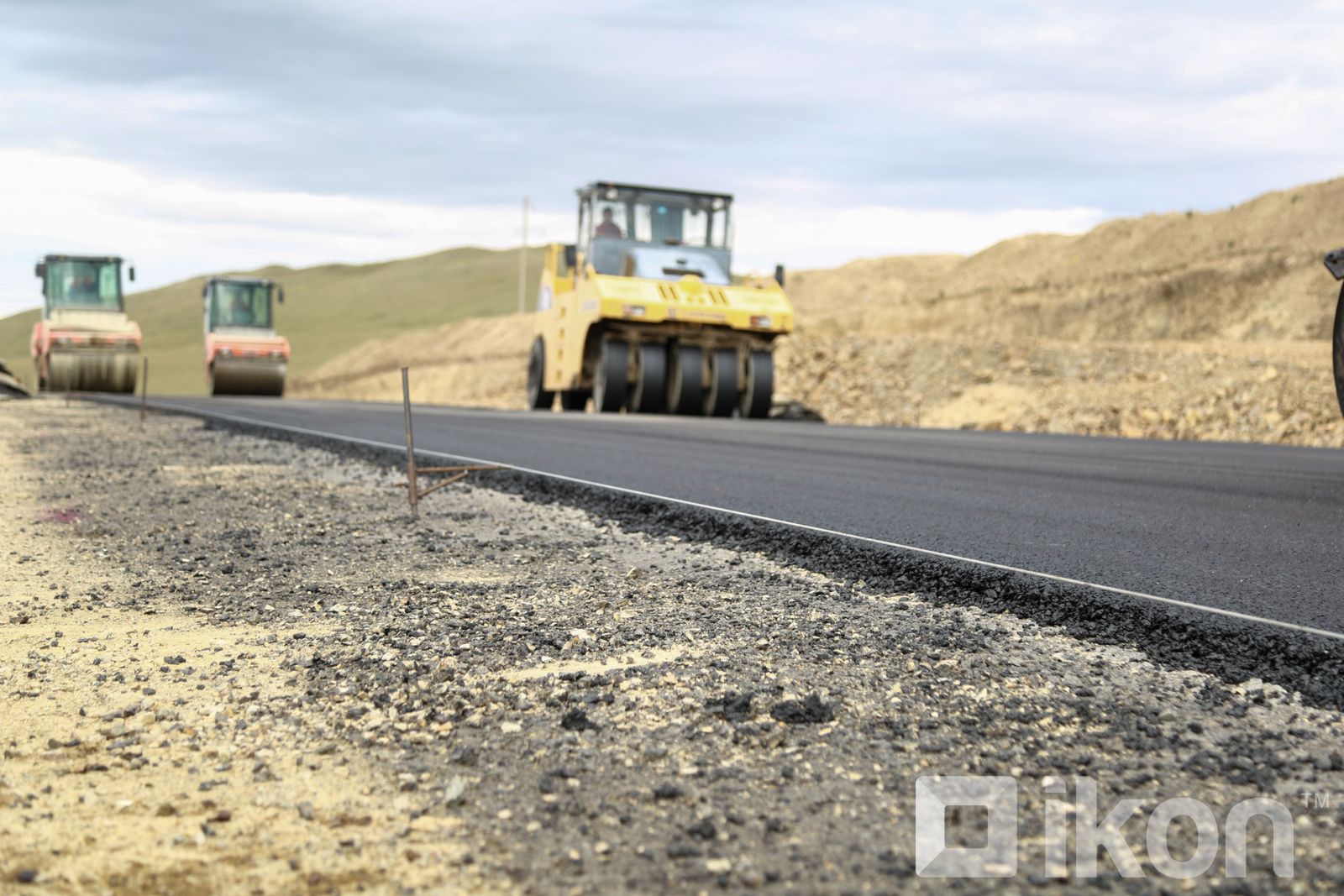 다르항 2차선 도로 건설은 올해 유럽재건개발은행(EBRD)의 대출로 시작.jpg