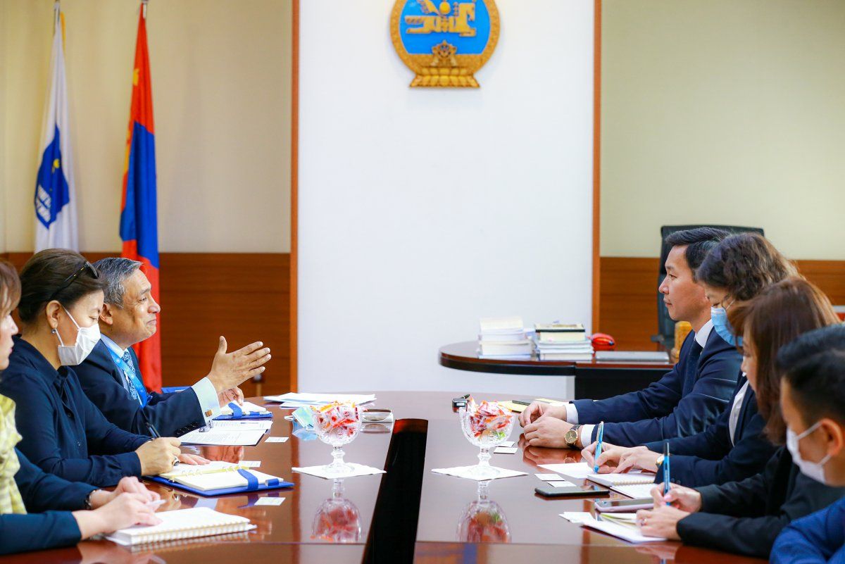 지속 가능한 개발의 건강 목표와 목표를 달성하기 위해 유엔과 적극적으로 협력하여.jpg