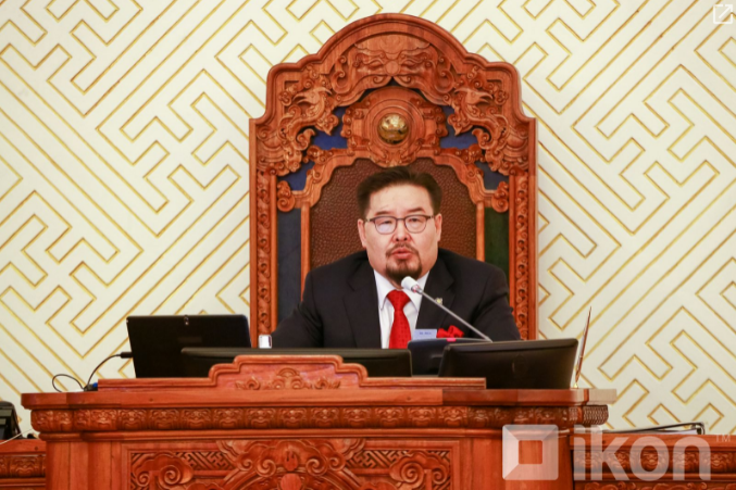 G.Zandanshatar 국회의장은 몽골 국민은 긴축 모드로 전환해야한다고 밝혀.png