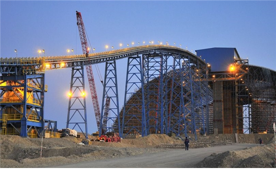 Rio Tinto가 Oyutolgoi 광산 지하 광산 투자 기간을 연기.png