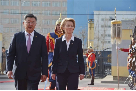 독일 국방부 장관 몽골 공식 방문.png
