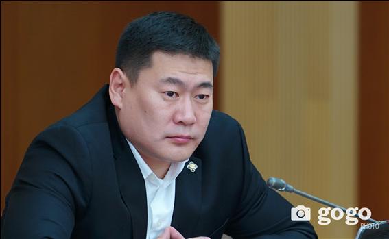 L.Oyun-Erdene 의원, 600억 투그릭.jpg