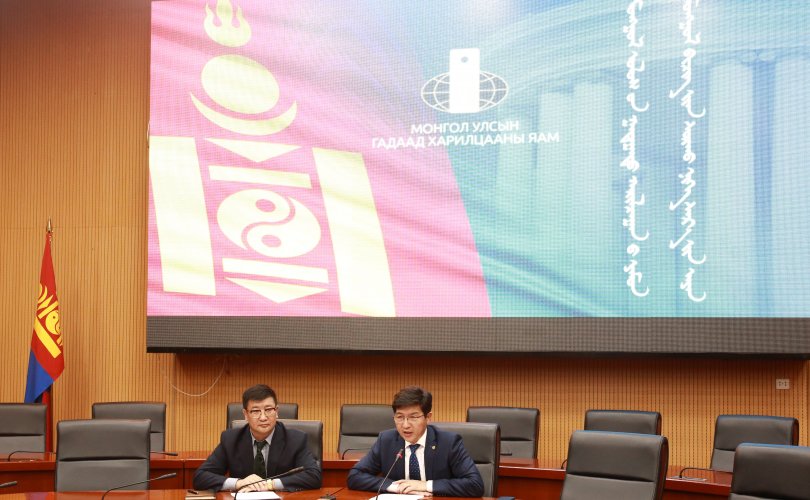 외교부가 '몽골어 글짓기 달 캠페인'에 나서.jpg