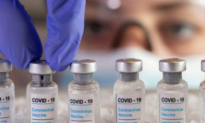 Ch.Khurelbaatar 장관, 인도로부터 아스트라제네카 백신을 수입하기 위한 준비를 진행 중.jpg