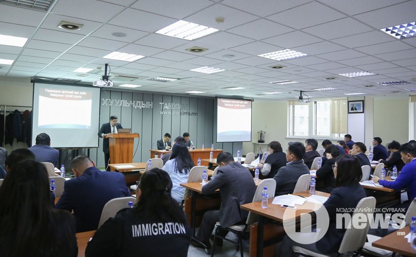 외국인 정보를 호텔을 통하여 신고서 접수 받아.jpg