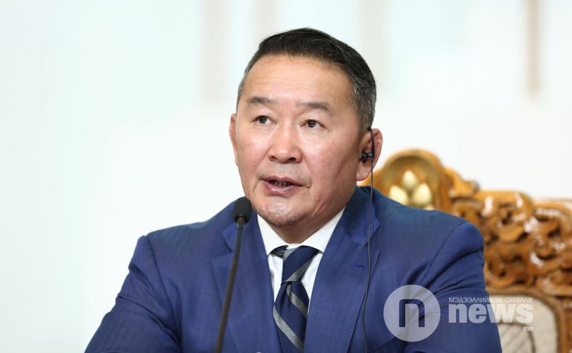 Kh.Battulga 대통령은 2021년 예산 전체에 대해 거부권을 행사.jpg