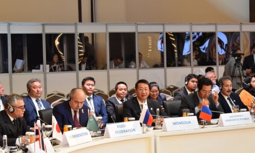 유라시아 의회 의장 회의에 참석하는 몽골 대표단.jpg