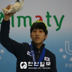 [알마티 동계 U 대회] 소트트랙 남자 1500미터에서 금, 1000m 에서 은메달을 딴 박지원 선수