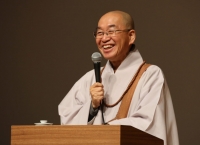 '지금, 여기 행복하기' 법륜스님 파리서 즉문즉설